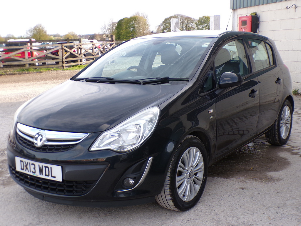 Vauxhall Corsa Se DX13WDL Black #4
