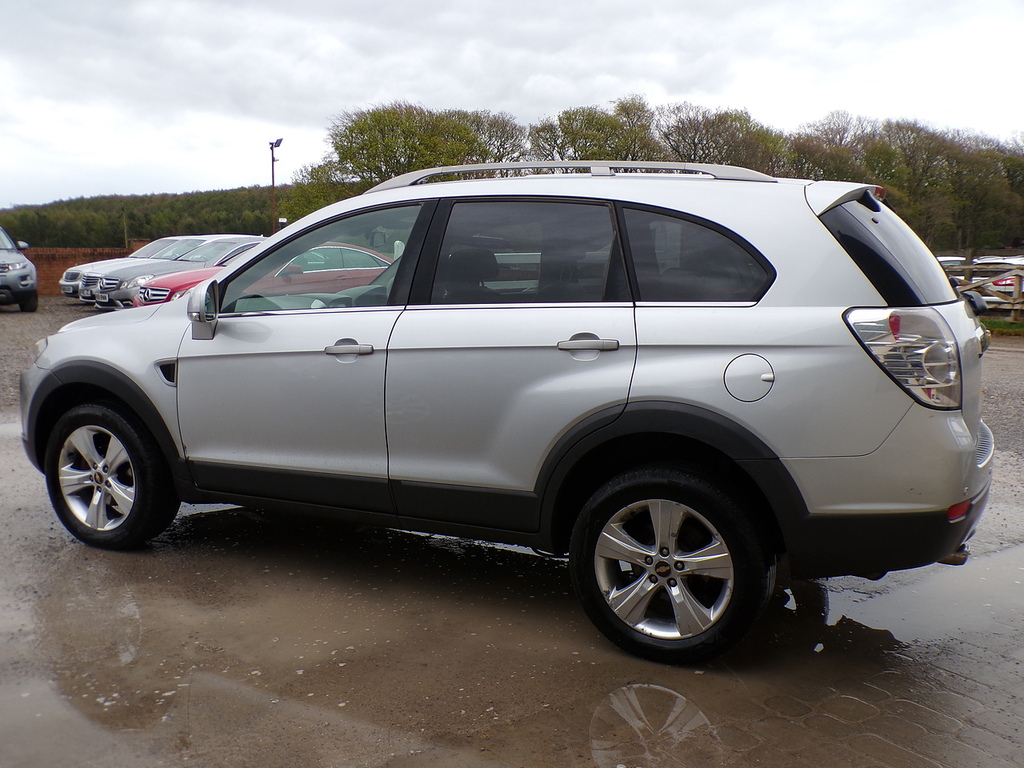 Chevrolet Captiva Vcdi Ltz Silver #4
