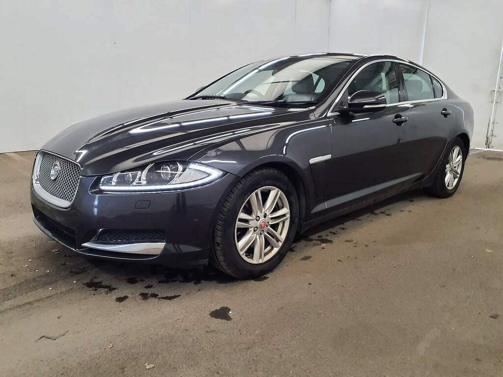 Jaguar XF D Luxury Grey