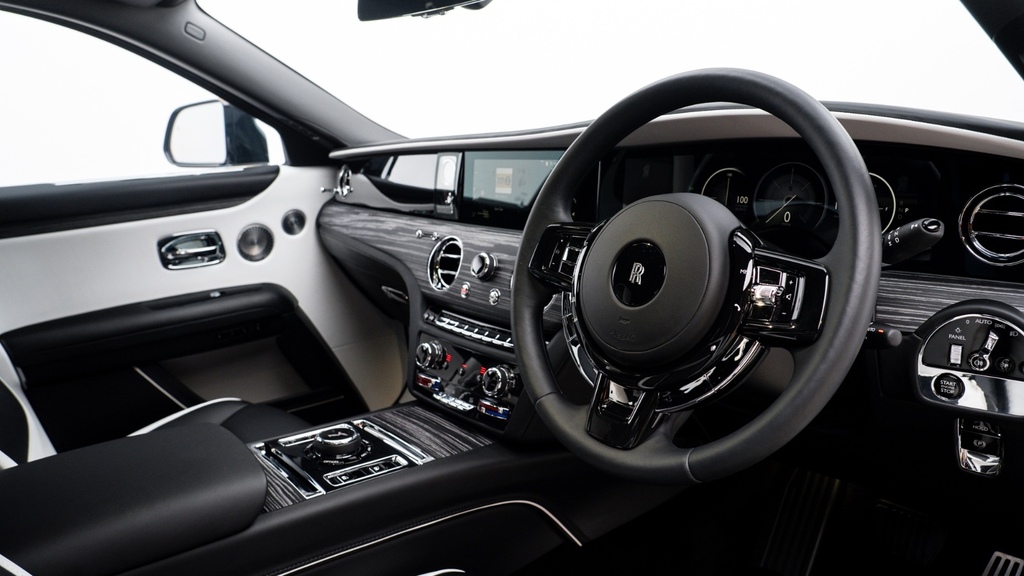Rolls-Royce Ghost II Black Badge YD25BXF  #30