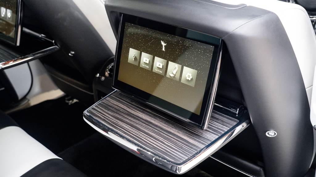 Rolls-Royce Ghost II Black Badge YD25BXF  #12