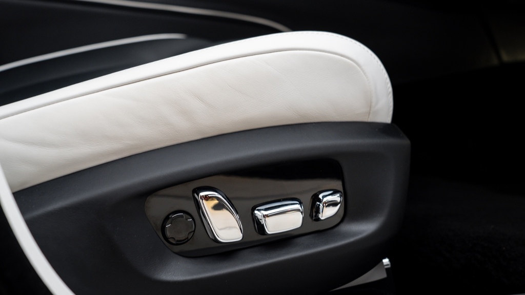 Rolls-Royce Ghost II Black Badge YD25BXF  #34