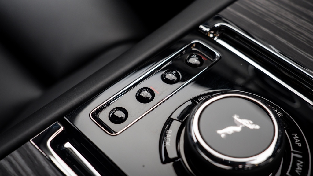Rolls-Royce Ghost II Black Badge YD25BXF  #45