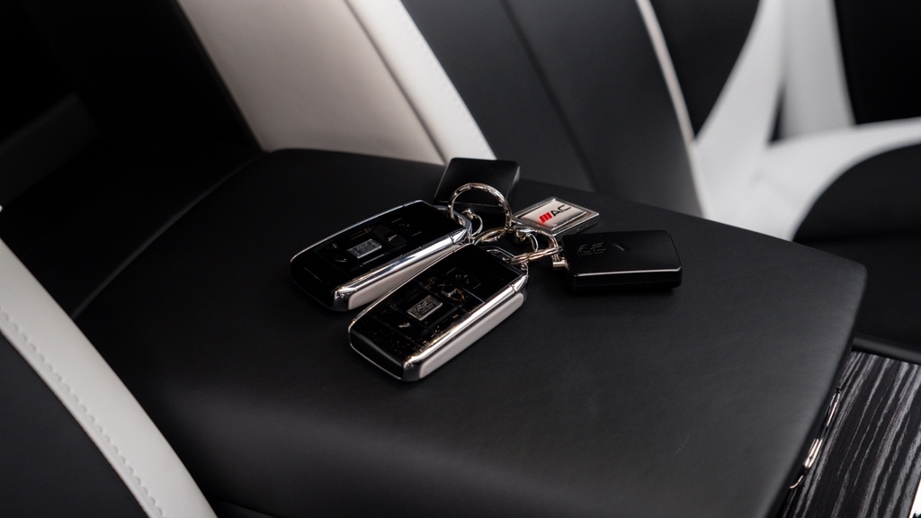 Rolls-Royce Ghost II Black Badge YD25BXF  #48