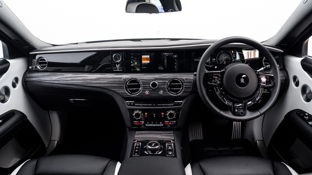 Rolls-Royce Ghost II Black Badge YD25BXF  #2