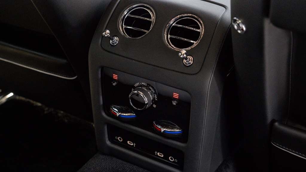 Rolls-Royce Ghost II Black Badge YD25BXF  #13