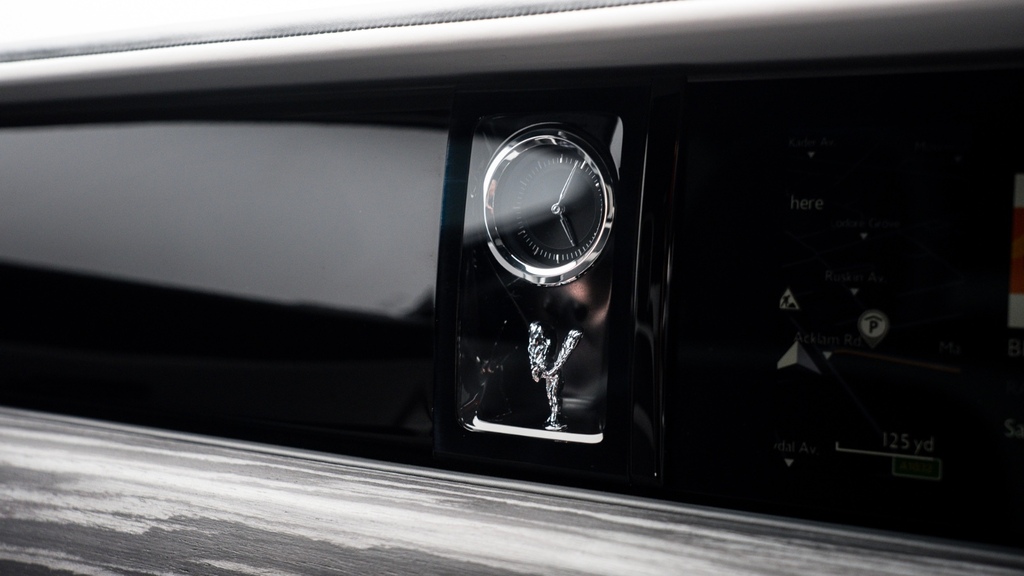 Rolls-Royce Ghost II Black Badge YD25BXF  #41