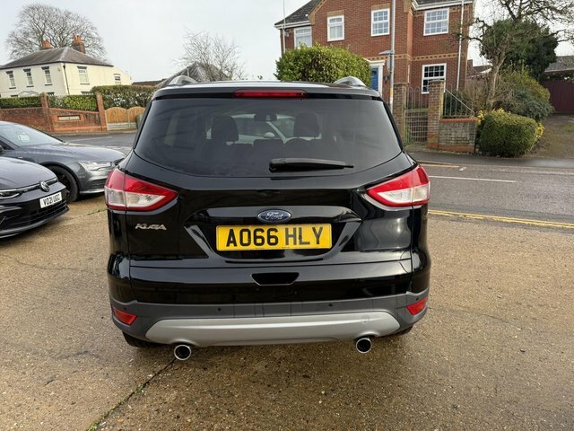 Ford Kuga 2.0 Tdci Titanium AO66HLY Black #5