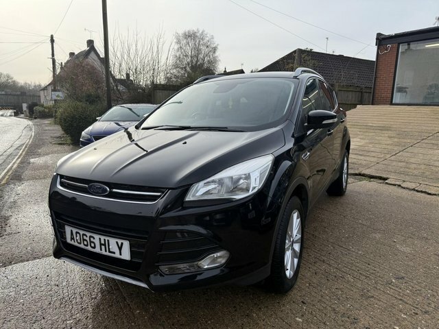 Ford Kuga 2.0 Tdci Titanium AO66HLY Black #3