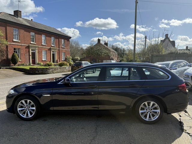 BMW 5 Series 2.0 520D Se Touring Blue #4