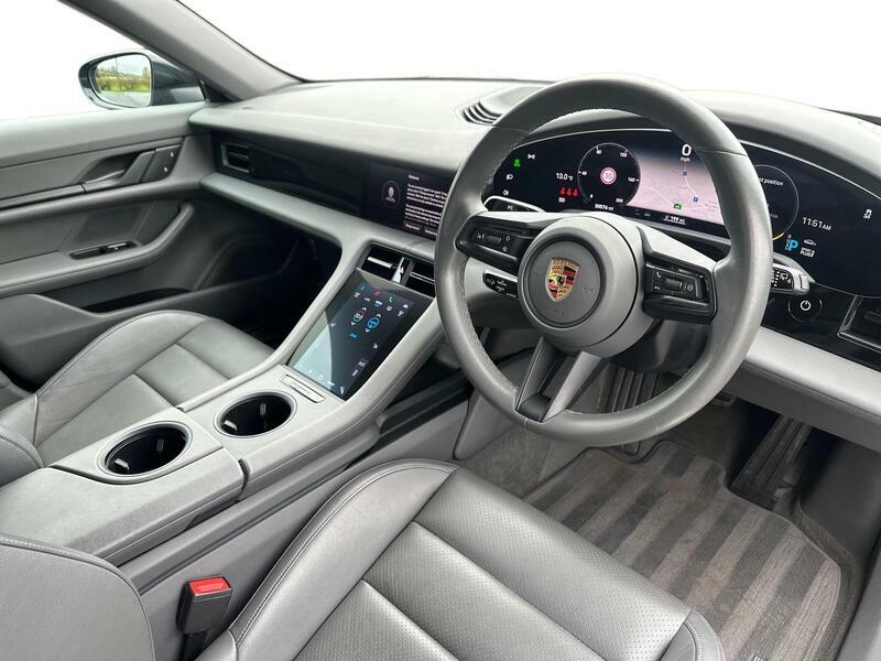 Porsche Taycan Performance Plus 93.4Kwh 4S Cross Turismo 4Wd LV72YFC Black #3