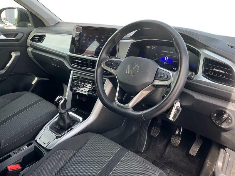Volkswagen T-Roc 1.5 Tsi Life Euro 6 Ss YB72WGC Black #3