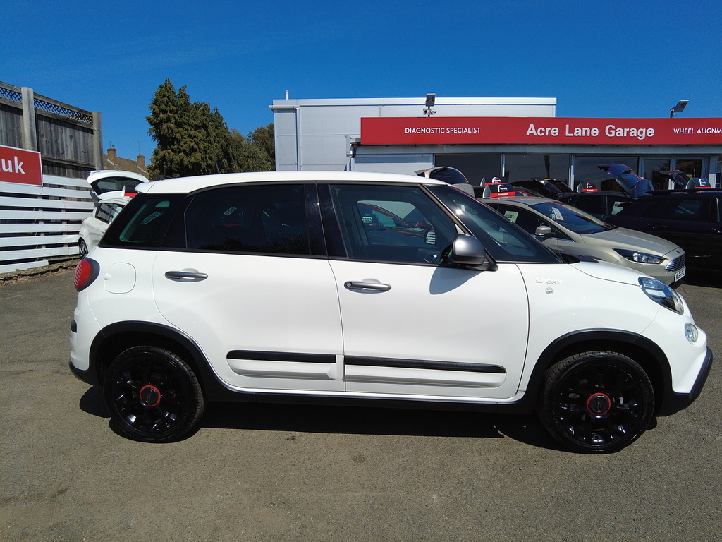 Fiat 500L Sport White #2