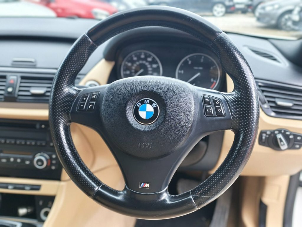 BMW X1 2L M Sport MV15SZO White #3