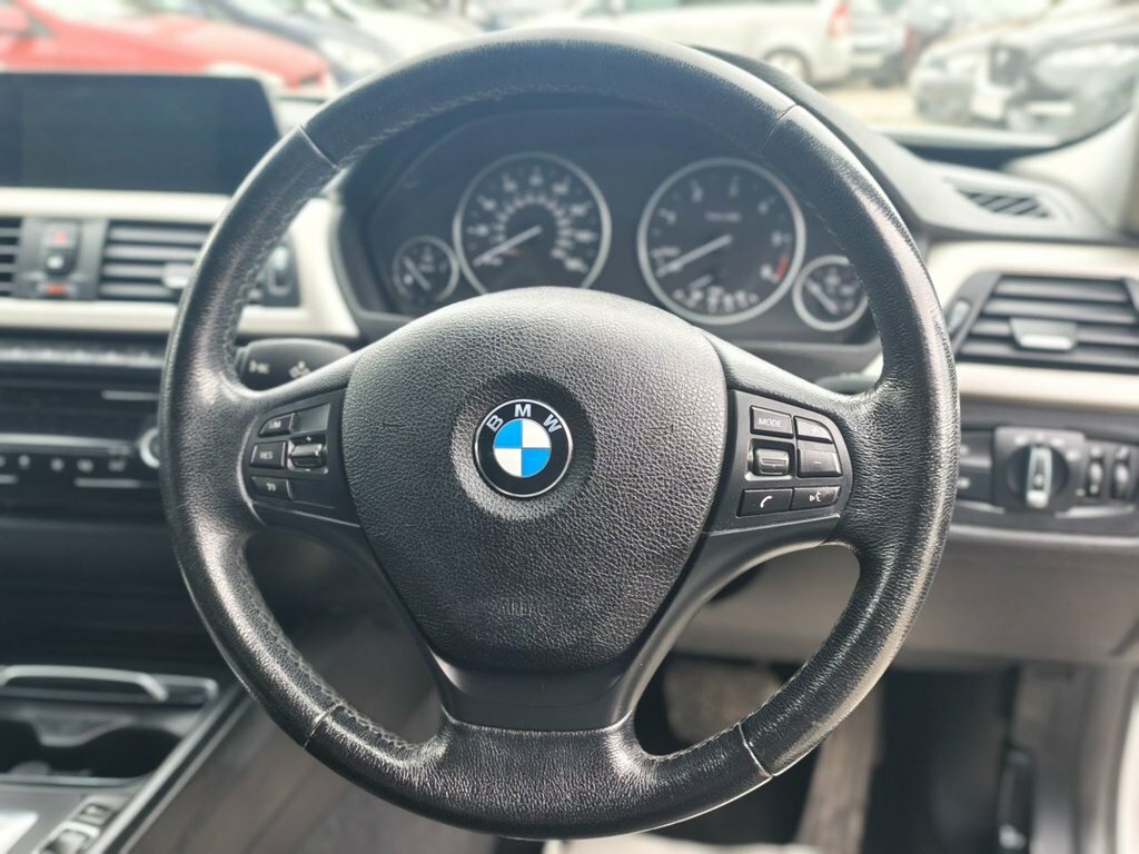 BMW 3 Series 2L Ed Plus YD17USZ White #3