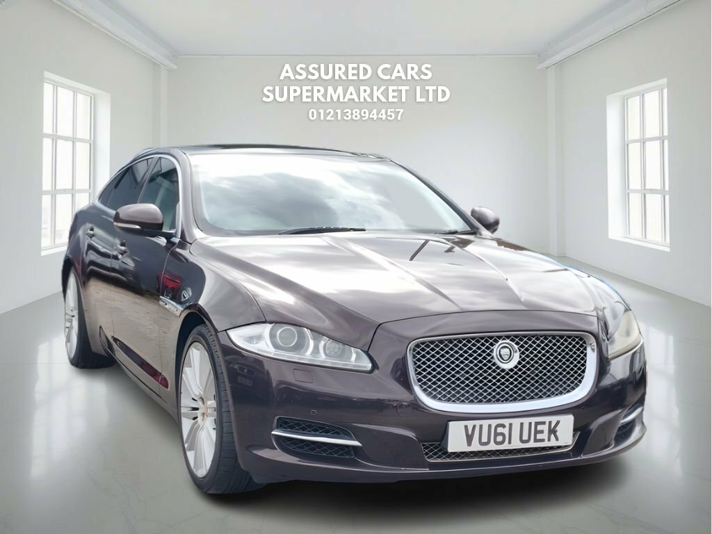Jaguar XJ 3L Premium Luxury Red #4