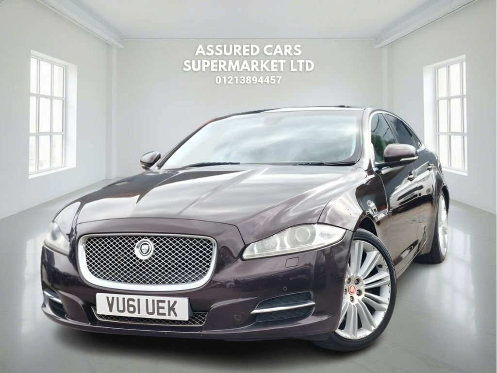 Jaguar XJ 3L Premium Luxury Red #2