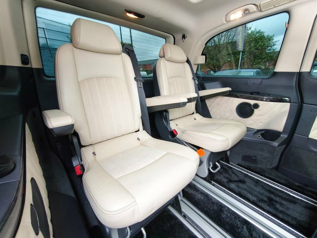 Mercedes-Benz V Class V6 Mpv Ambiente Black #12
