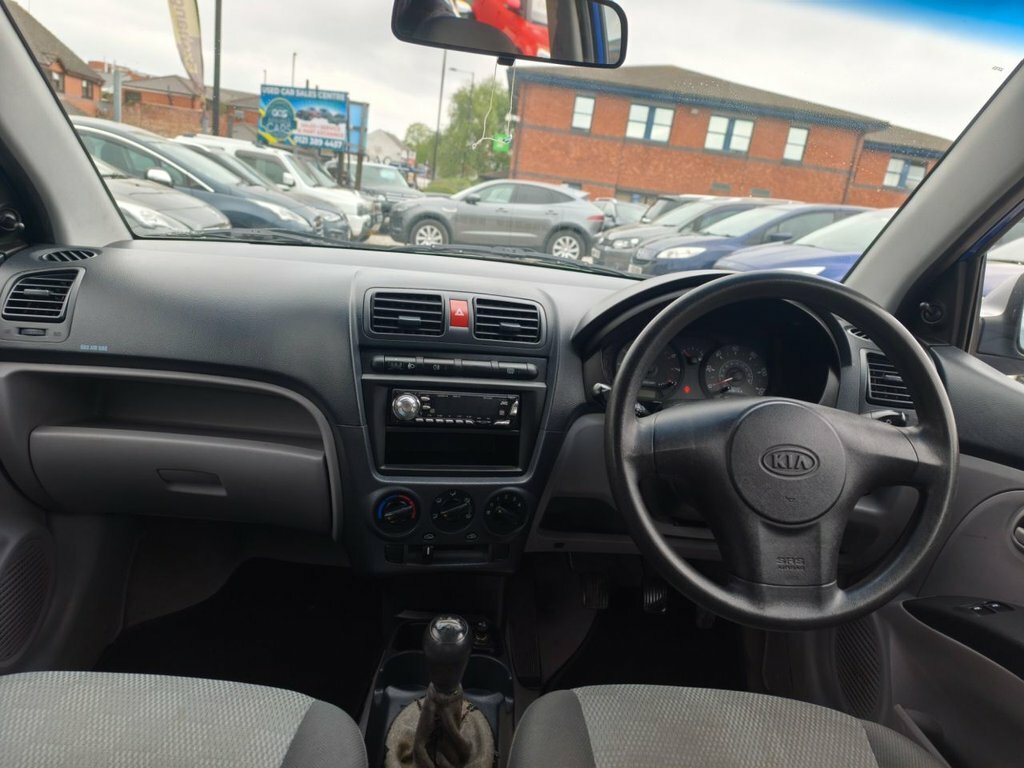 Kia Picanto 1.1 LX Black #6