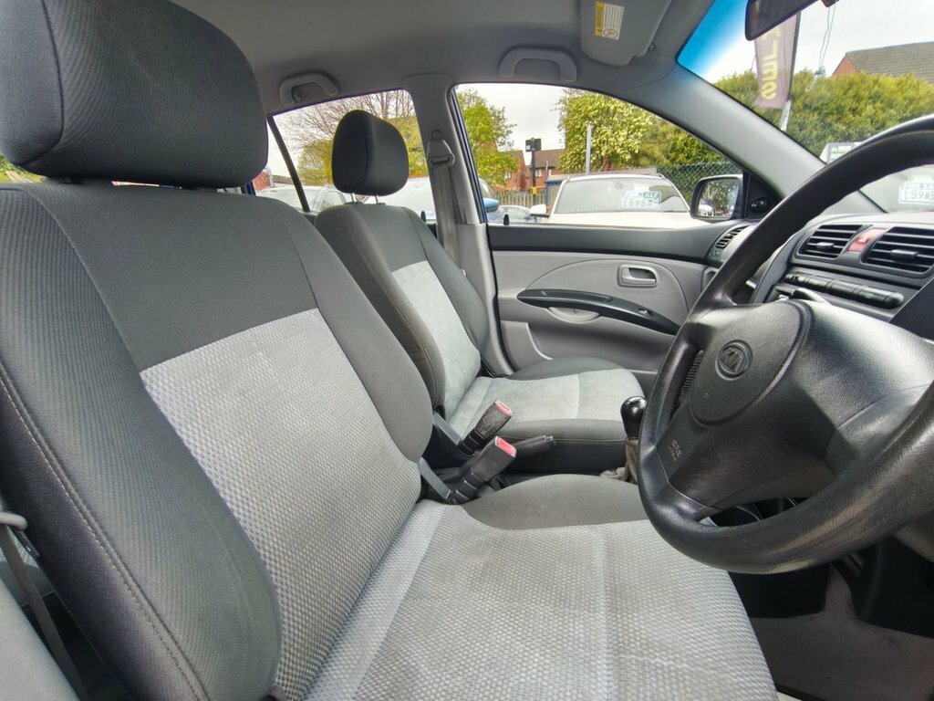 Kia Picanto 1.1 LX Black #7