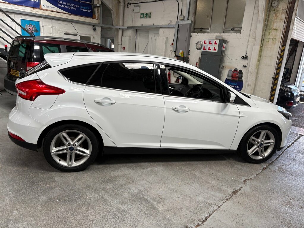 Ford Focus 1.6 Tdci Zetec Hatchback Euro 5 White #6