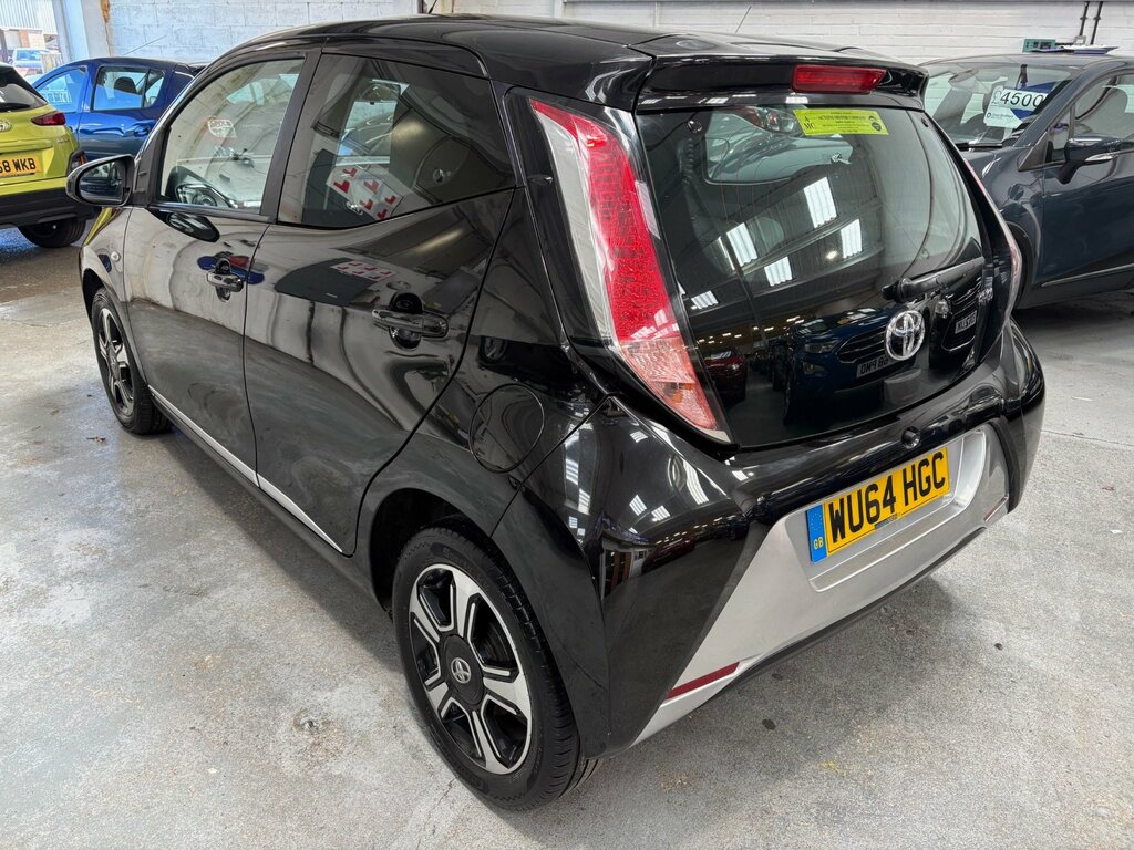 Toyota Aygo 1.0 Vvt-i X-clusiv Hatchback Eur WU64HGC Black #3