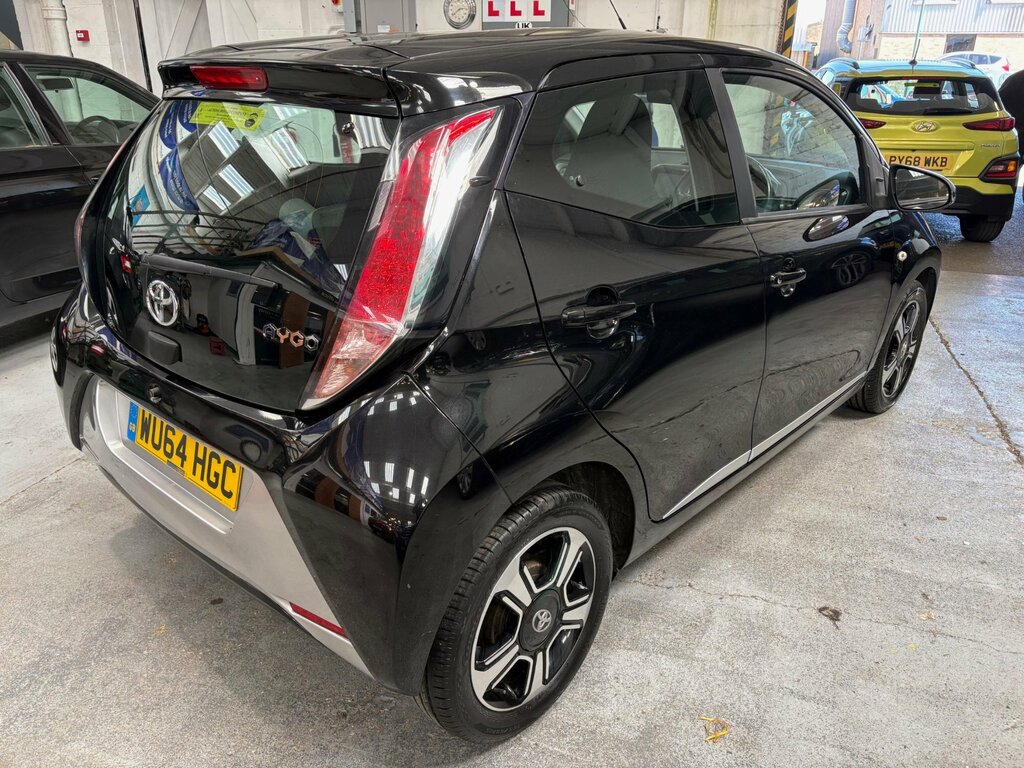 Toyota Aygo 1.0 Vvt-i X-clusiv Hatchback Eur WU64HGC Black #5