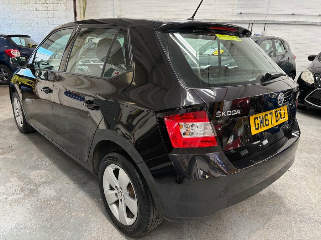 Skoda Fabia 1.0 Se Hatchback Euro 6 Ss 7 GM67BXJ Black #2