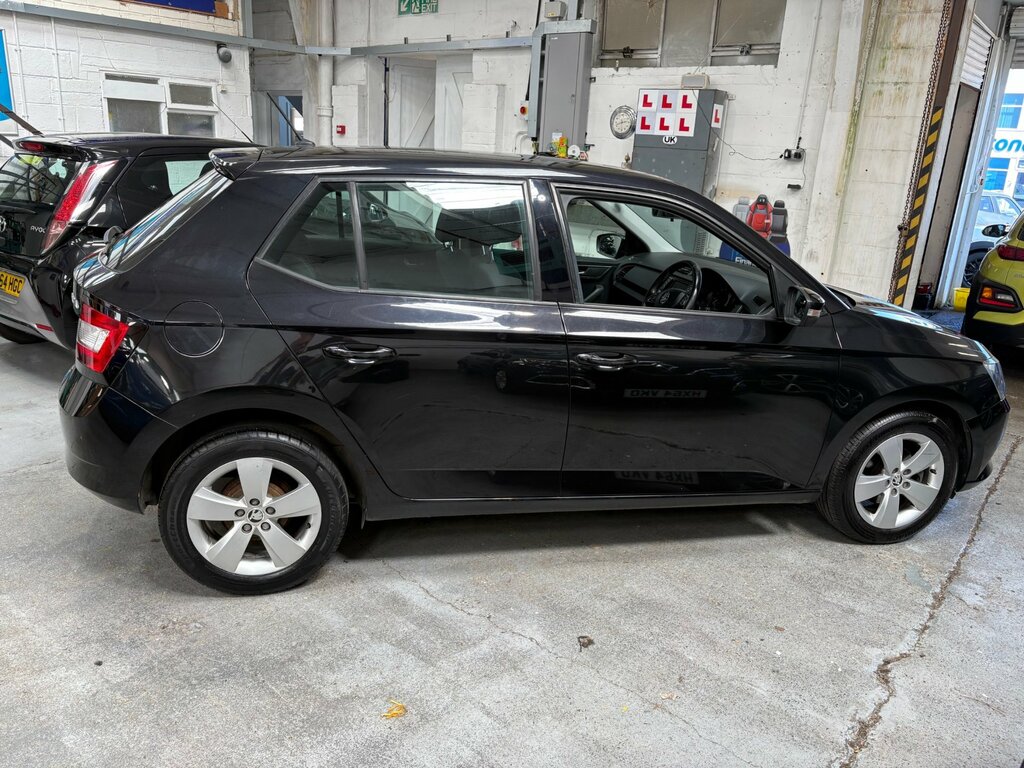 Skoda Fabia 1.0 Se Hatchback Euro 6 Ss 7 GM67BXJ Black #5