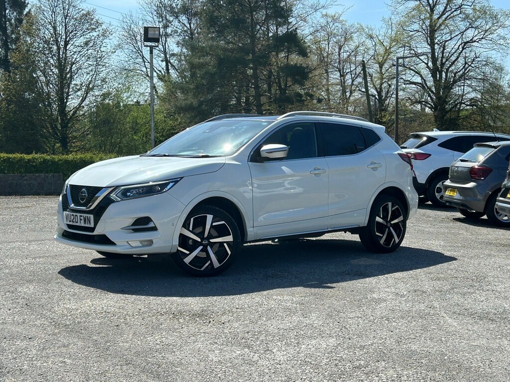 Nissan Qashqai 1.3 Dig-t Tekna VU20FWN White #2