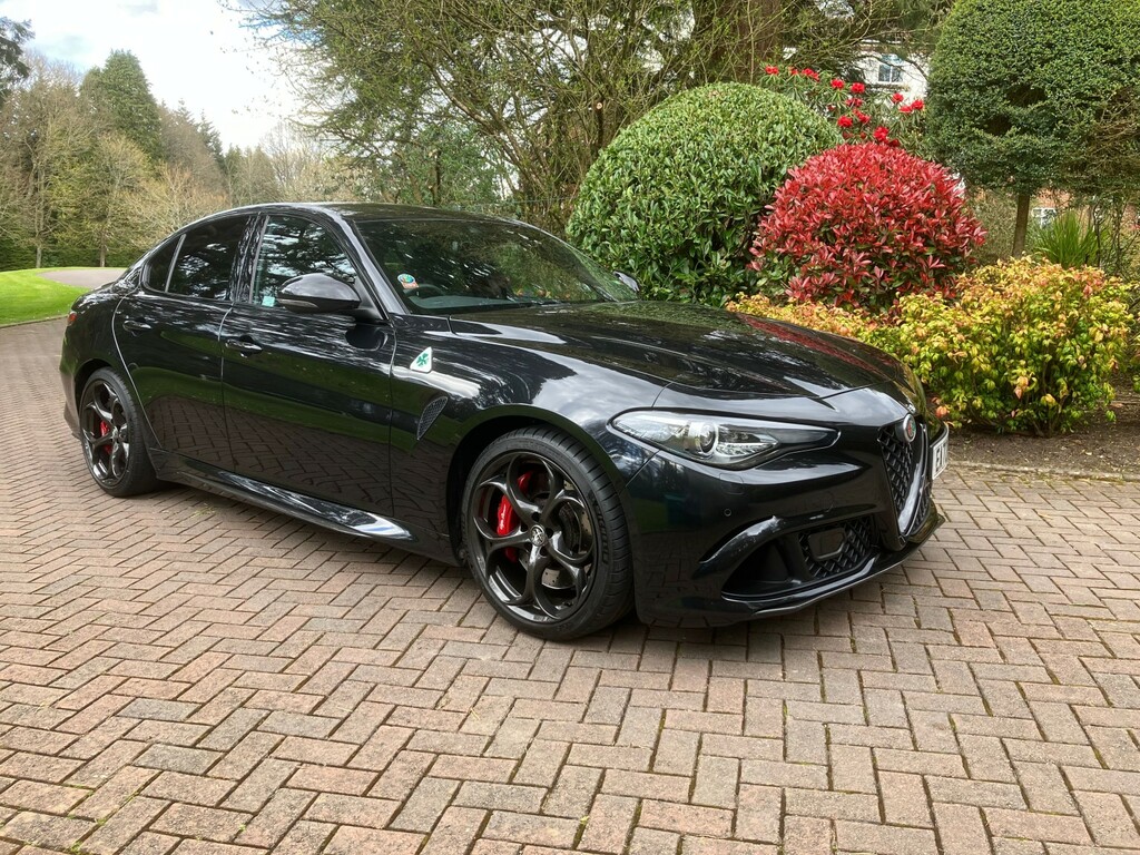 Alfa Romeo Giulia 2.9 2.9 V6 Bi-turbo 510Hp Quadrifoglio Black