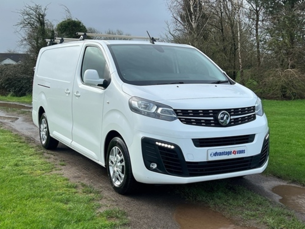 Vauxhall Vivaro Turbo D 2900 Sportive White