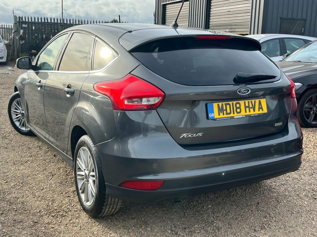 Ford Focus Hatchback MD18HVA Grey #4