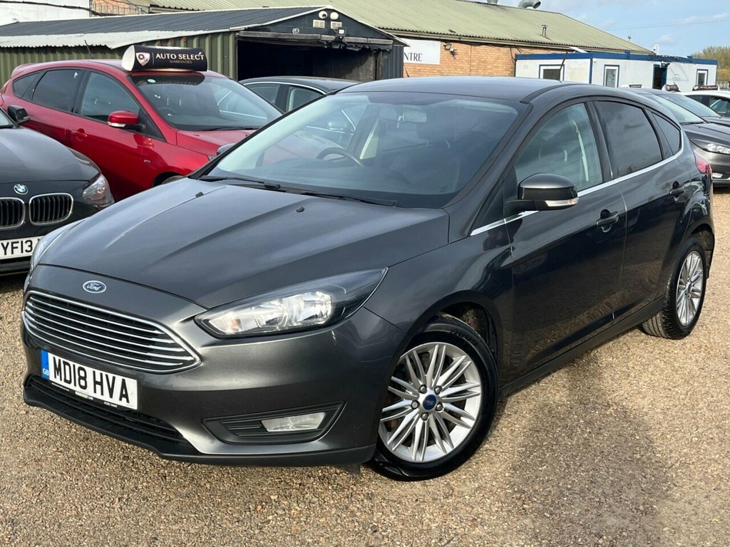 Ford Focus Hatchback MD18HVA Grey #3