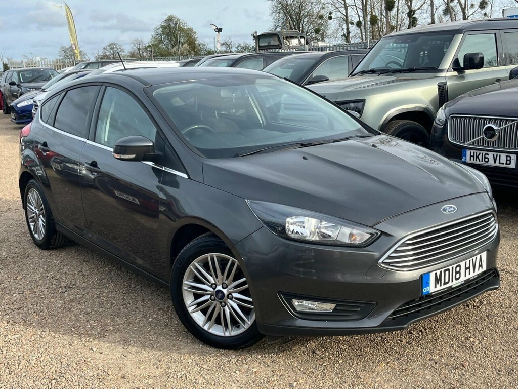 Ford Focus Hatchback MD18HVA Grey #5