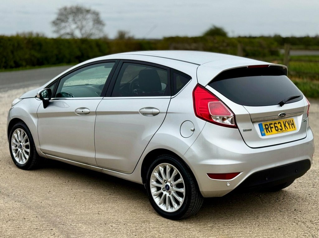 Ford Fiesta Hatchback RF63KYH Silver #4