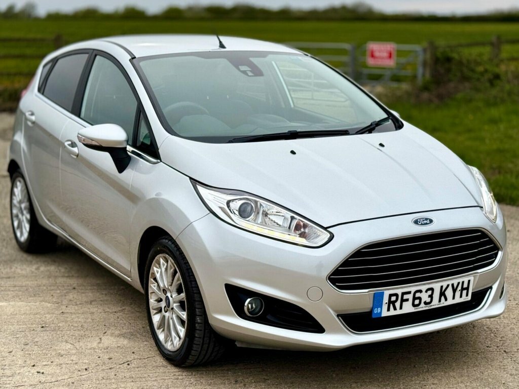 Ford Fiesta Hatchback RF63KYH Silver #5