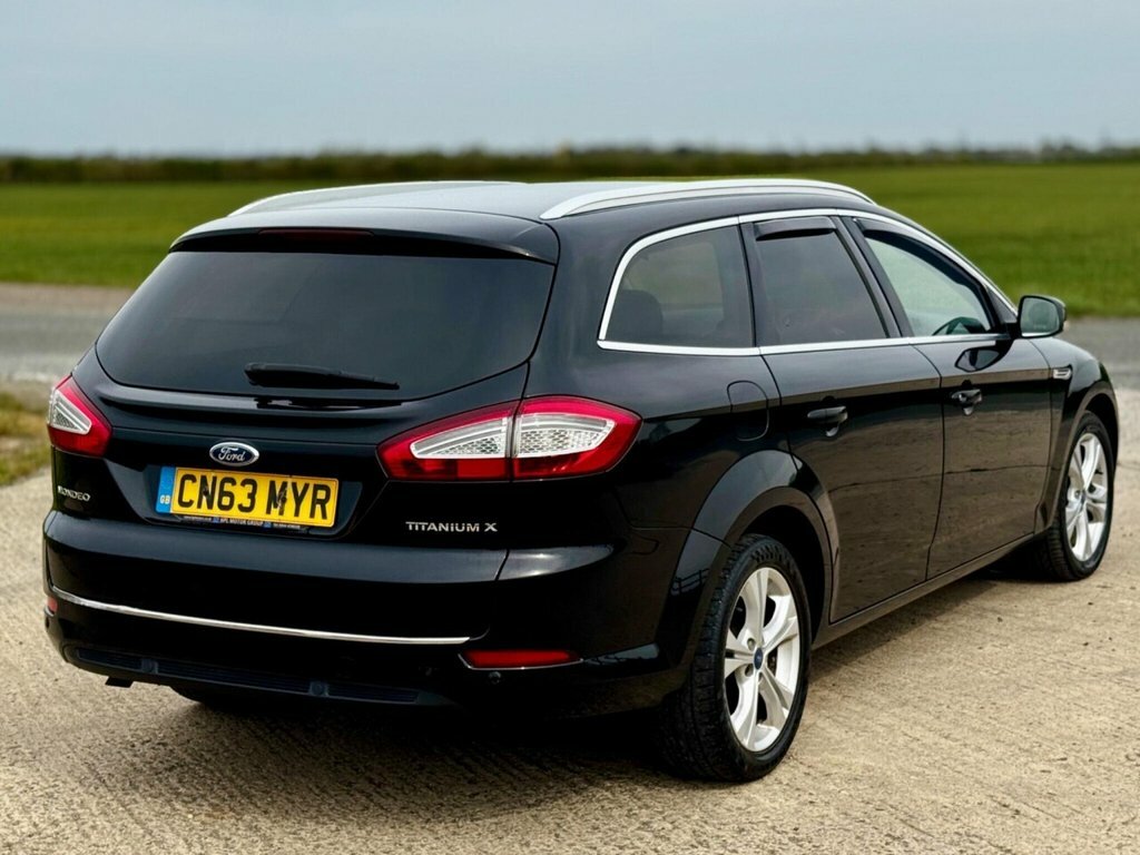 Ford Mondeo Estate Black #3