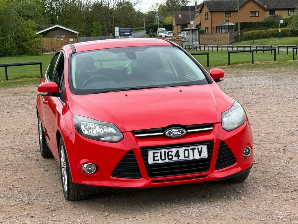 Ford Focus Titanium Navigator EU64OTV Red #6