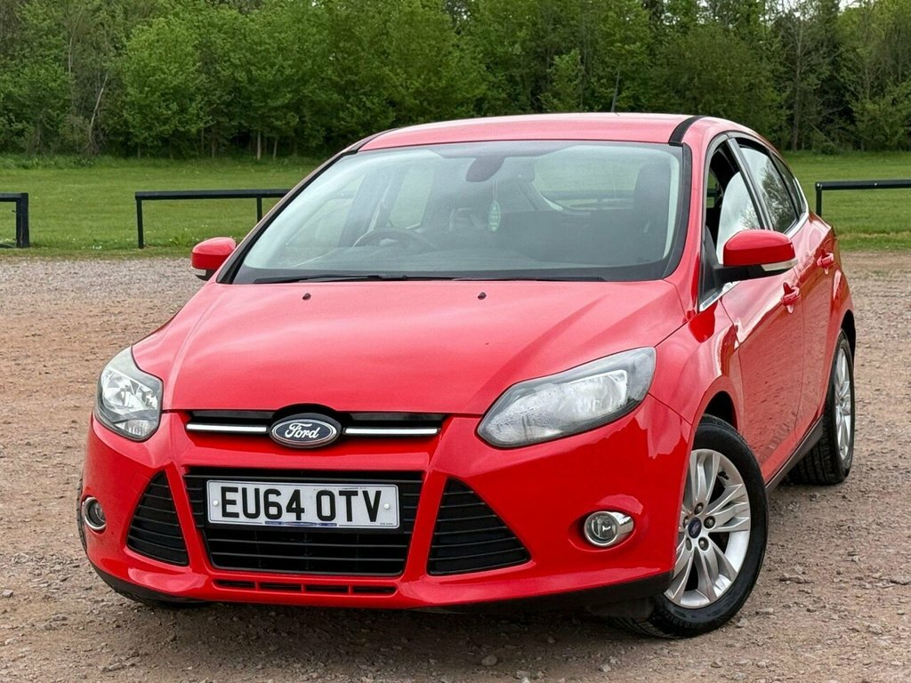 Ford Focus Titanium Navigator EU64OTV Red #3