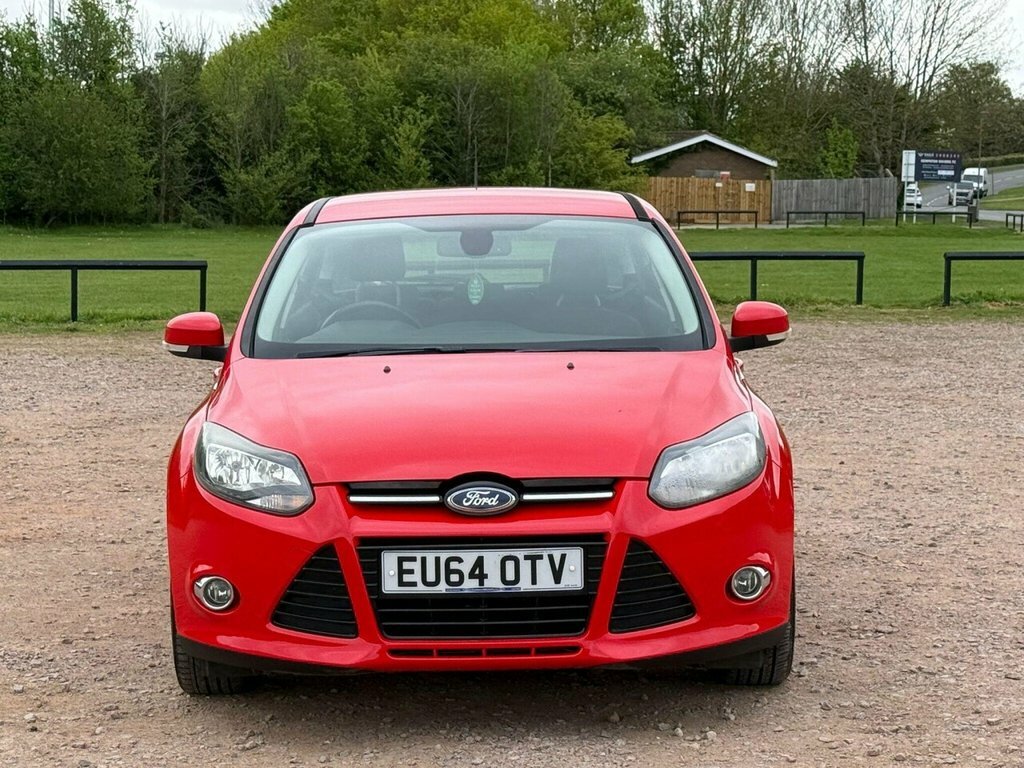Ford Focus Titanium Navigator EU64OTV Red #2