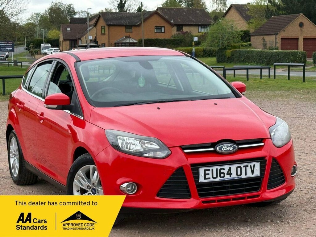 Ford Focus Titanium Navigator EU64OTV Red