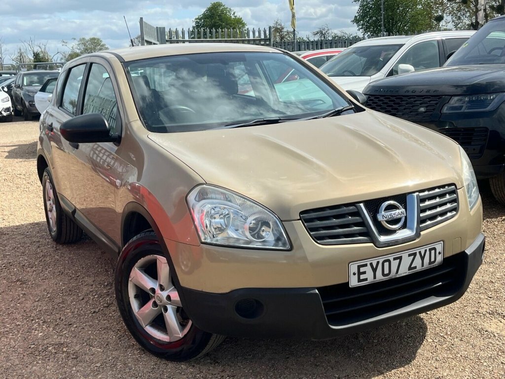 Nissan Qashqai Hatchback EY07ZYD Gold #4