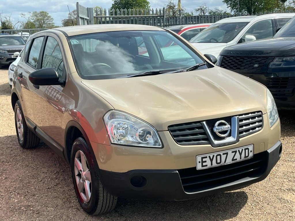 Nissan Qashqai Hatchback EY07ZYD Gold #6