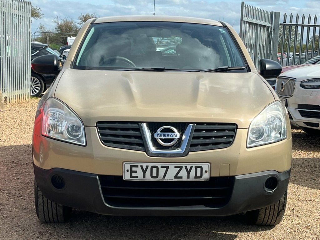 Nissan Qashqai Hatchback EY07ZYD Gold #2