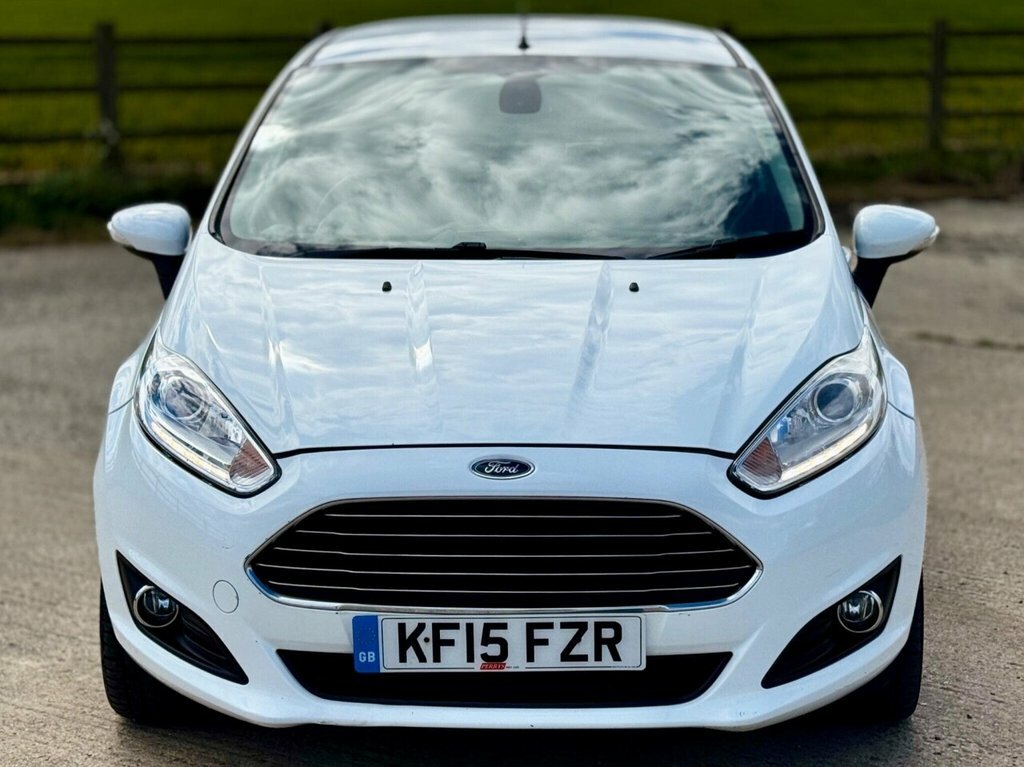 Ford Fiesta Hatchback KF15FZR White #3