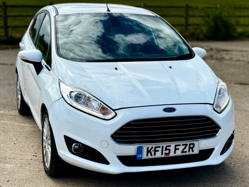 Ford Fiesta Hatchback KF15FZR White #2