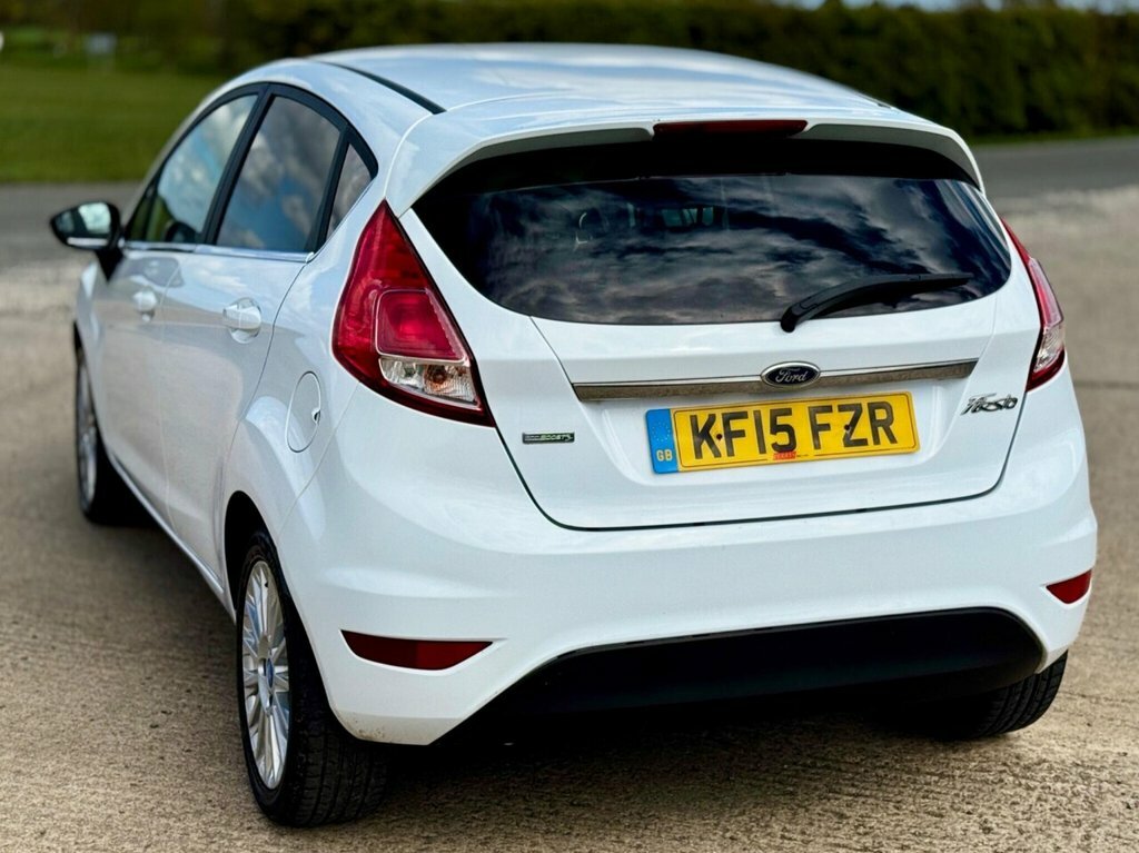 Ford Fiesta Hatchback KF15FZR White #4