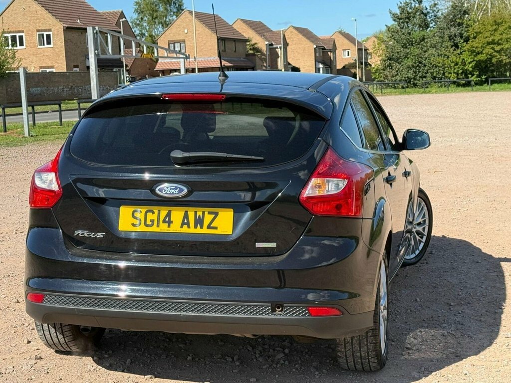 Ford Focus Hatchback SG14AWZ Black #4