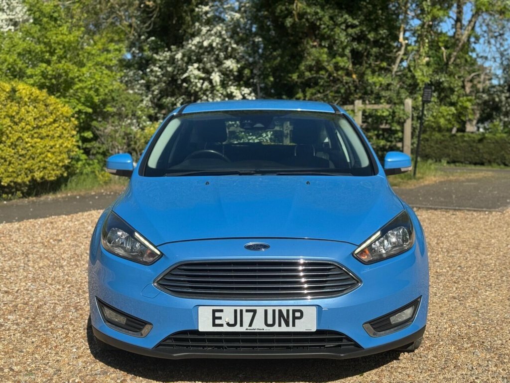 Ford Focus Focus Titanium EJ17UNP Blue #2